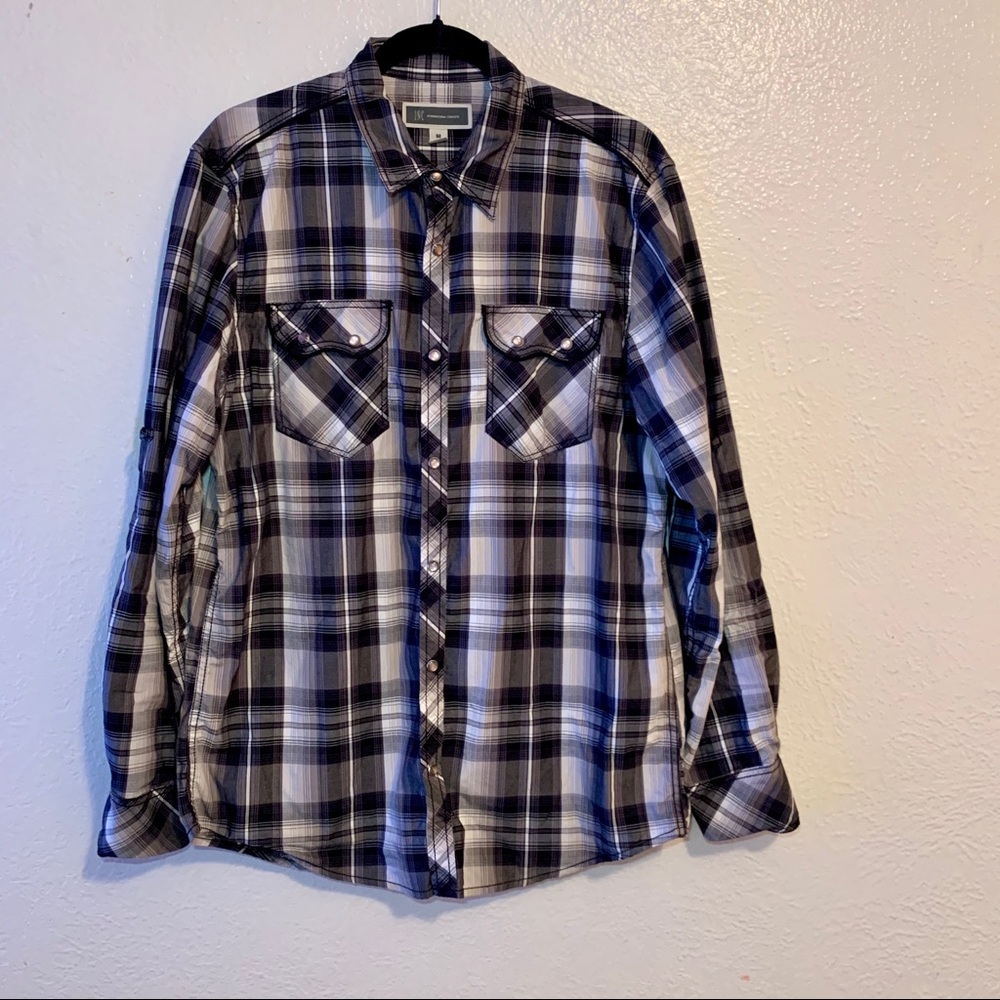 💡 Men’s INC Long Sleeve Plaid Button up shirt